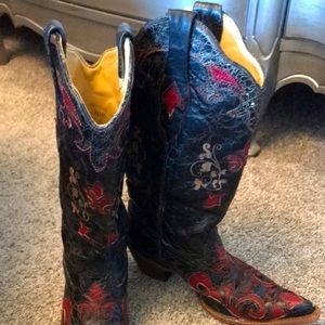 Ladies size 8.5 cowboy boots Corral